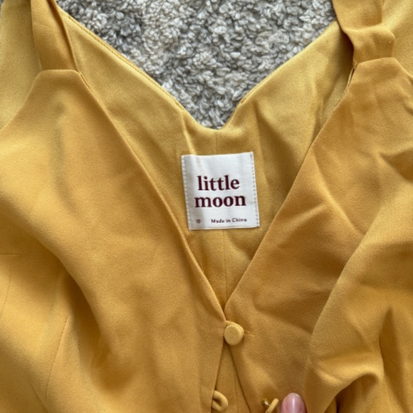 Aritzia Romper size 10 - Picture 3 of 3